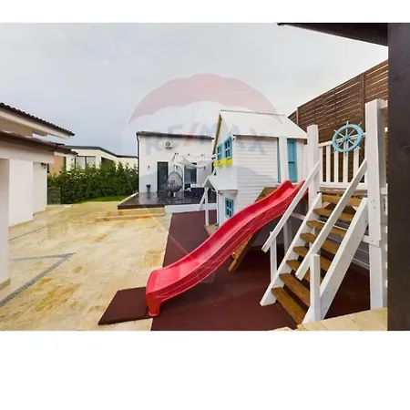 Rax Panoramic House *