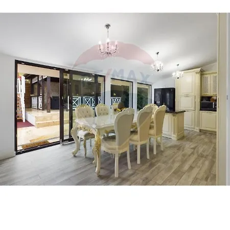 Rax Panoramic House Villa *